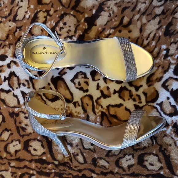 Bandolino Shoes - SALE‼️ Bandolino heeled sandals 10M